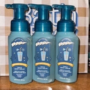 Bath & Body Works Triple Berry Cooler Foaming Hand Soap